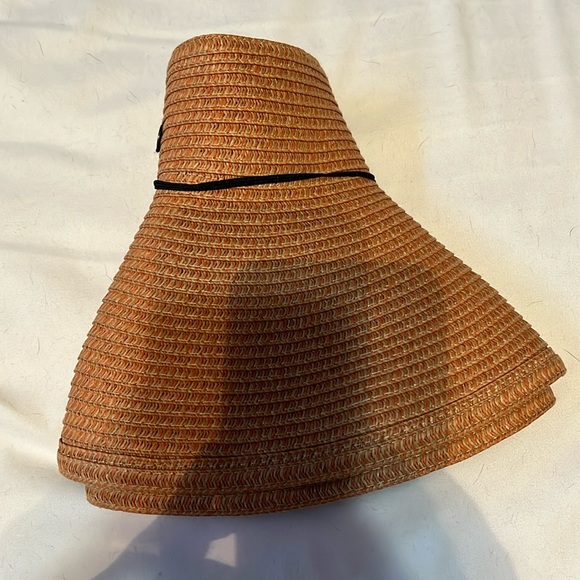 Jessica Simpson Packable Straw Visor Hat - Picture 3 of 7